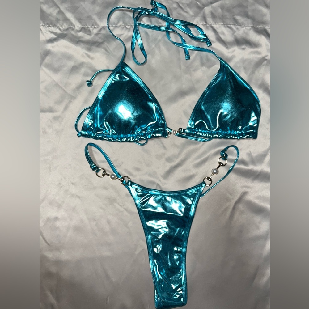 SHEIN Triangle Bikini - Picture 2 of 2